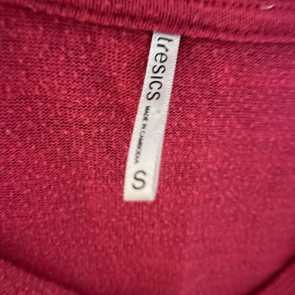 Small Top. MUST BE BUNDLED - Picture 2 of 4